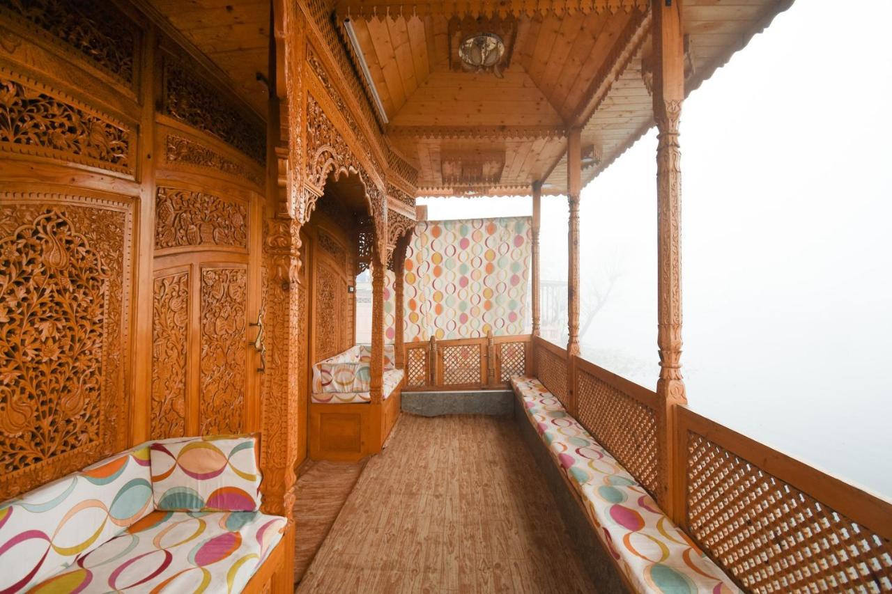 Oyo 66637 Merlin Group Of Houseboats Hotel Srīnagar Kültér fotó