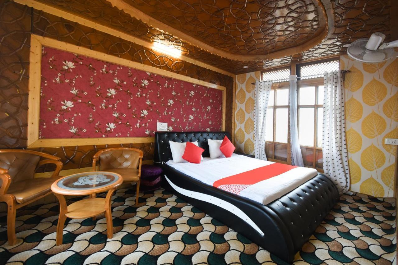 Oyo 66637 Merlin Group Of Houseboats Hotel Srīnagar Kültér fotó